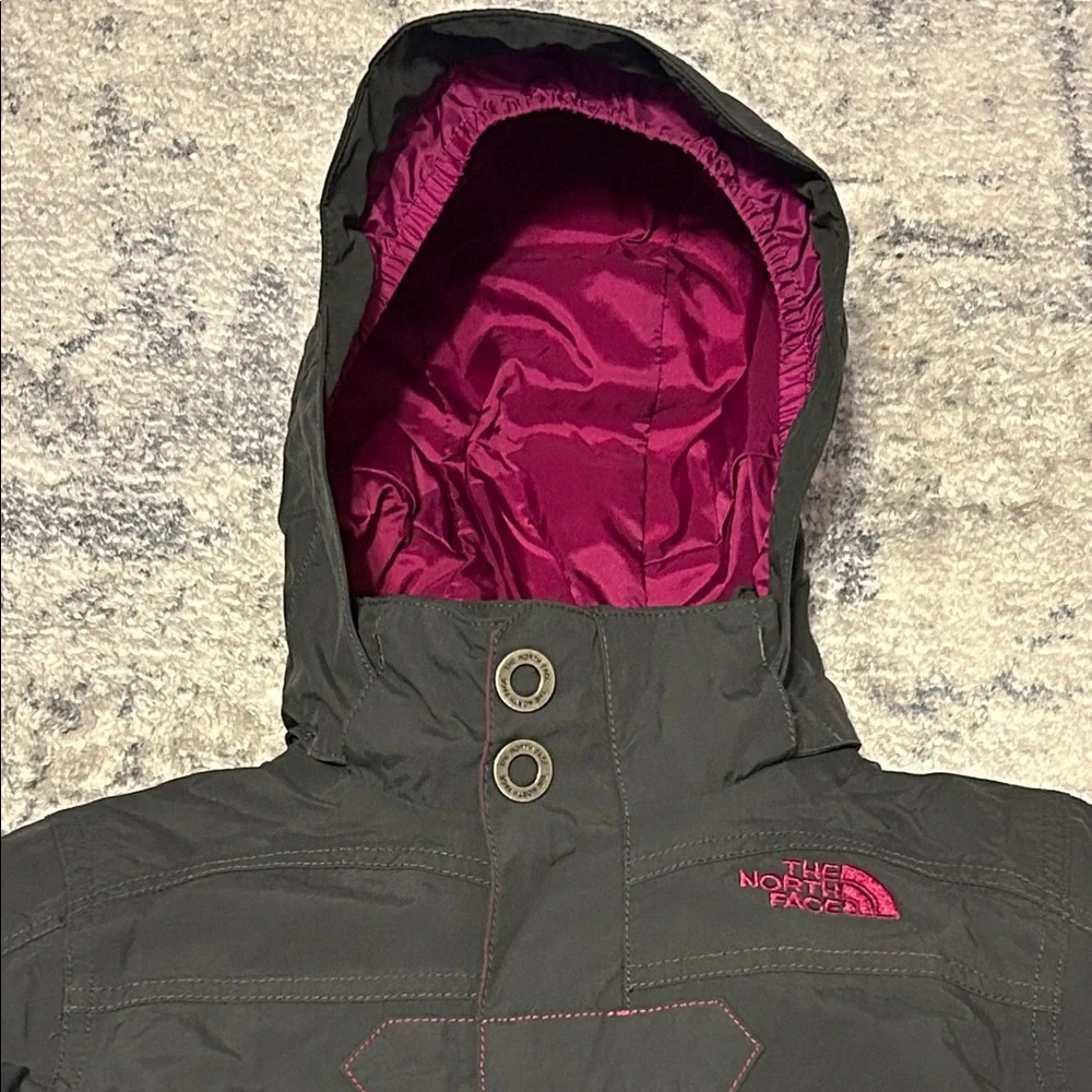 The North Face Charcoal Jacket with Magenta Lining XS 6 ☀️